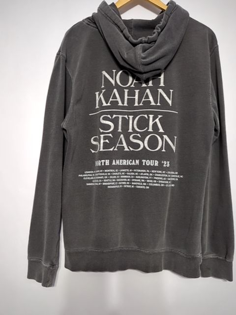 Modern Clothing Noah Kahan Concert Sweatshirt, M