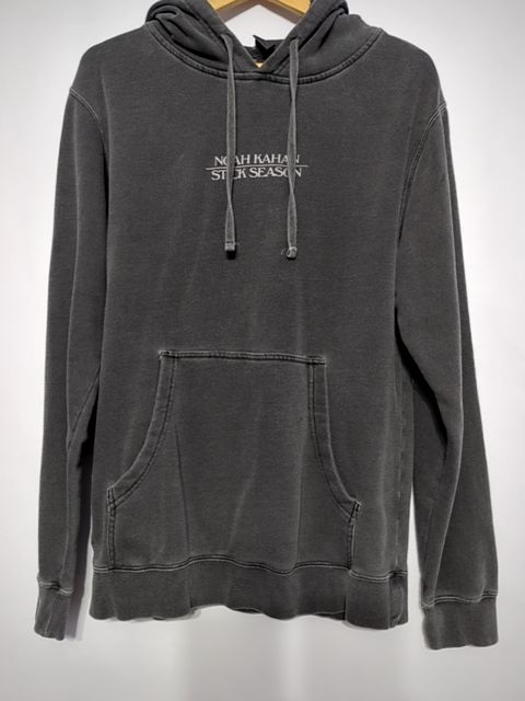 Modern Clothing Noah Kahan Concert Sweatshirt, M