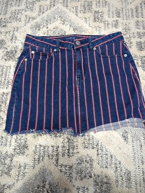 Modern Clothing American eagle red and blue skirt, 8