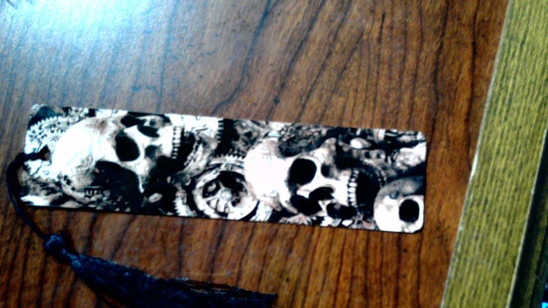 Bookmark SKULLS