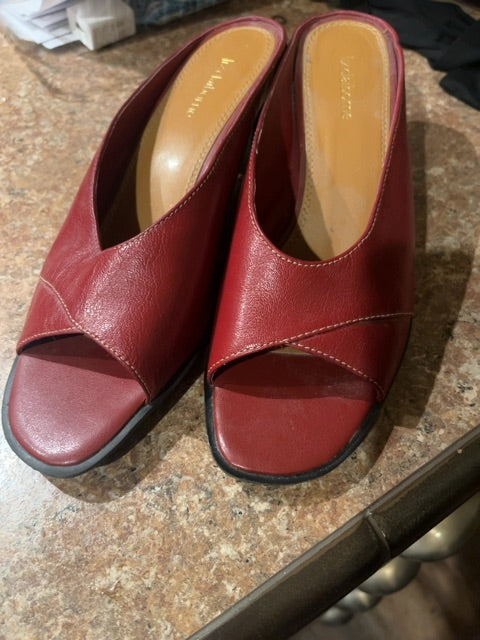Red Liz Claiborne Dress shoes, 8 1/2