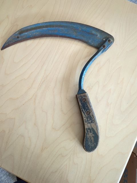 Hand scythe