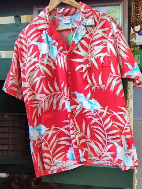 Vintage Clothing 100% cotton Hawaiian button up, L