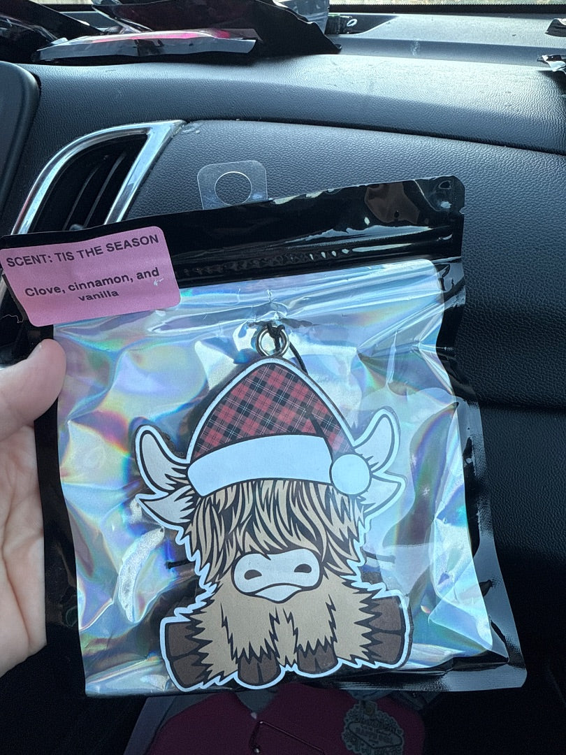 Christmas Cow Freshie, Full Size