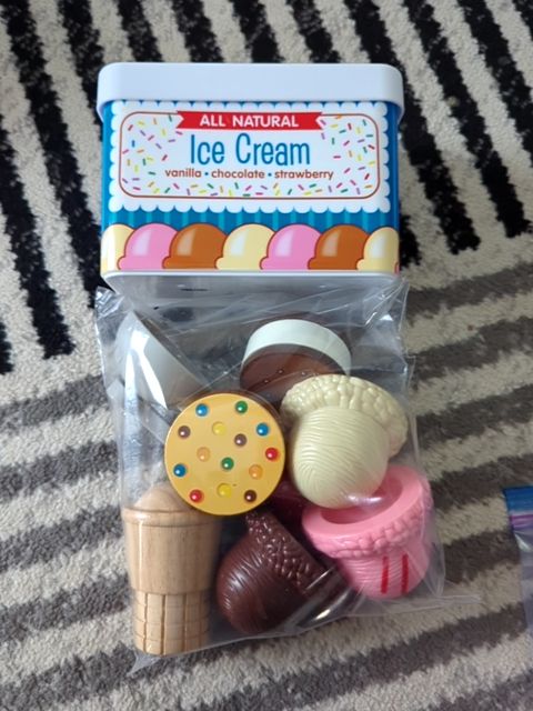 Evan's Store Melissa and Doug ice cream set