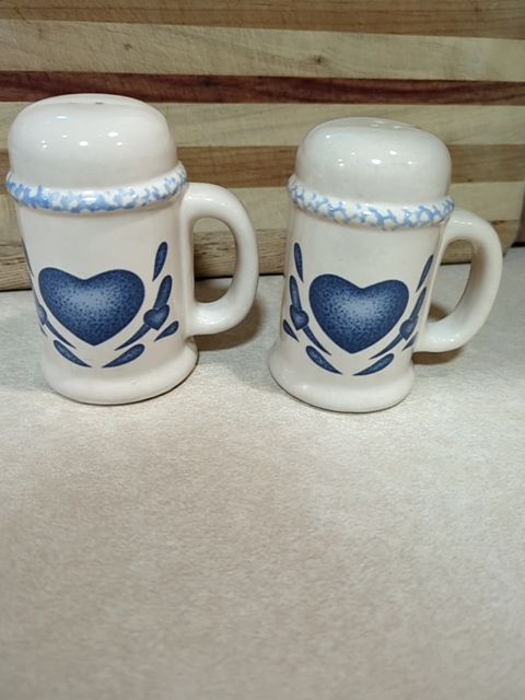 Heart salt and pepper shakers