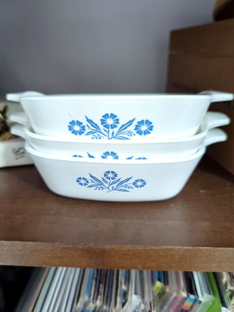 Small CorningWare baking dish