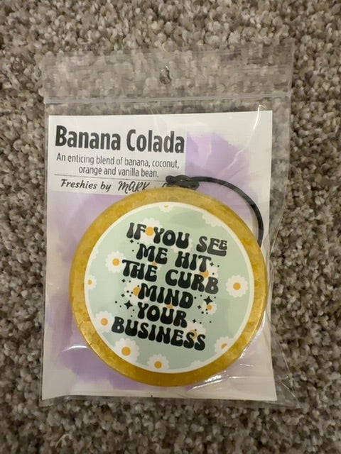 Curb Banana Colada Freshie, Round
