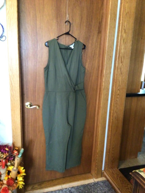 Olive Liz Claiborne Jumpsuit, 12