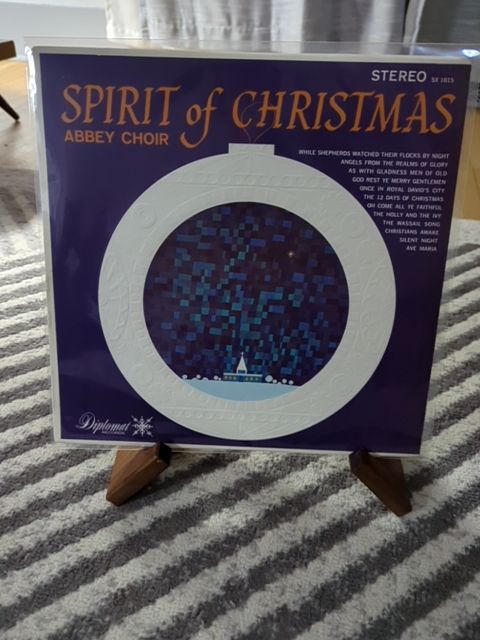 Vinyl Spear of Christmas, Abbey choir