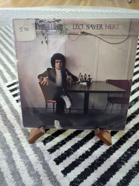 Vinyl Leo sayer here