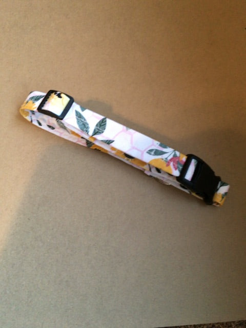 Yellow flowers Dog collar, Large