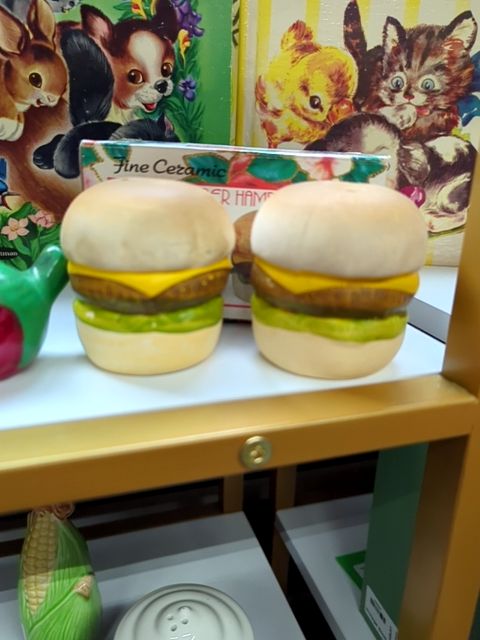 Burger S&P Shaker Set