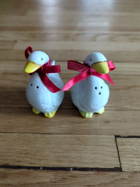 Goose salt and pepper shakers