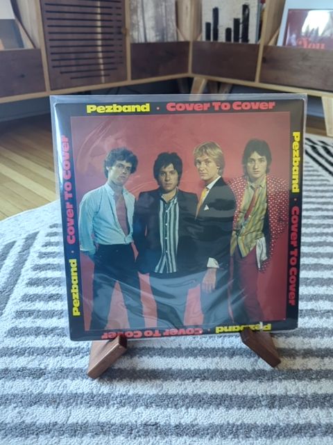 Vinyl Pezband Cover to Cover