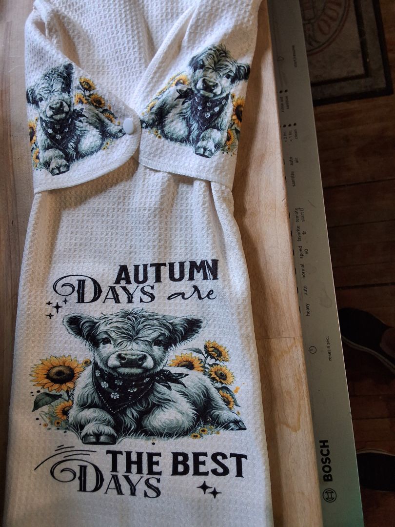 Hand towel with snap Autum days with cow
