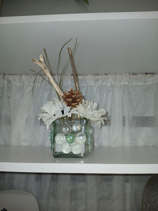 White daisy jar