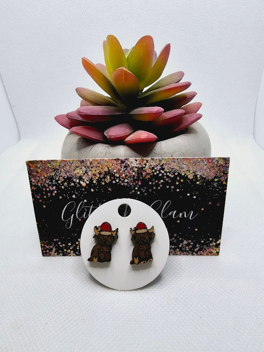 Glitter N Glam 2413 Highland Cow with Santa Hat Stud Earrings