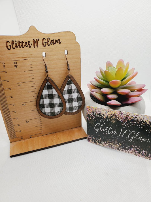 Glitter N Glam 1505 Black and White Plaid Wood Dangle Earrings