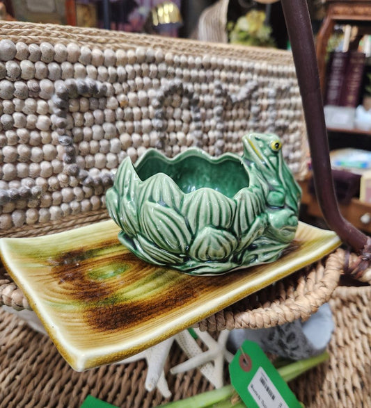 Small McCoy Frog Planter