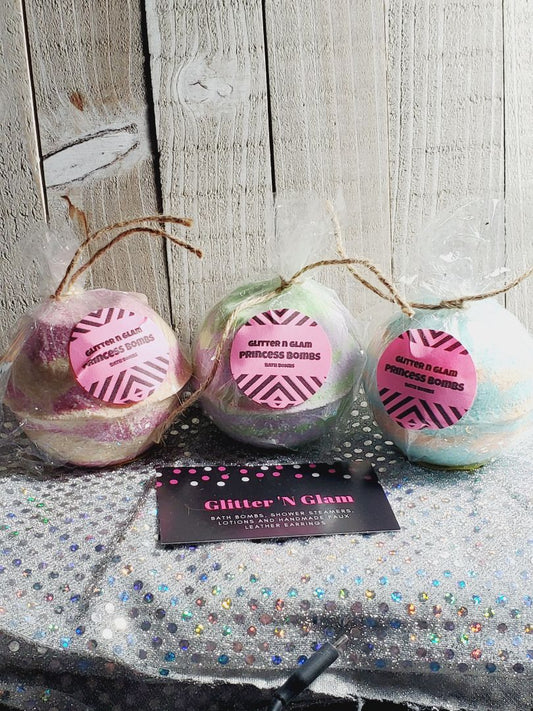 Strawberry Kiwi Princess Toy Bath Bomb