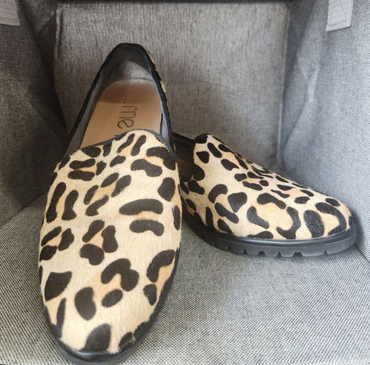 Black/tan leather uppers ...me Too Leopard Print Loafers, 9