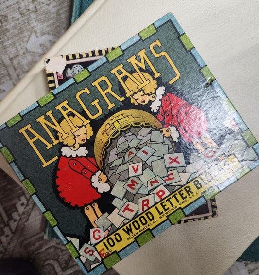Antique - Anagrams Game