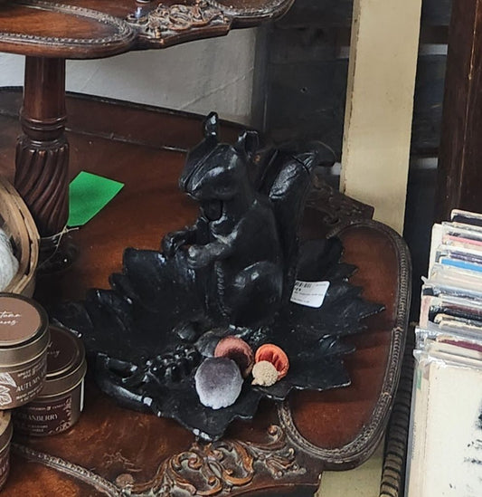 Cast Iron Squirrel on Leaf Base