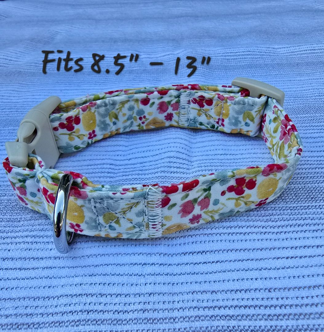 White Floral  Collar, Small