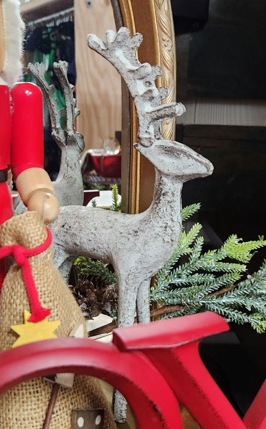 Vintage looking Metal Reindeer