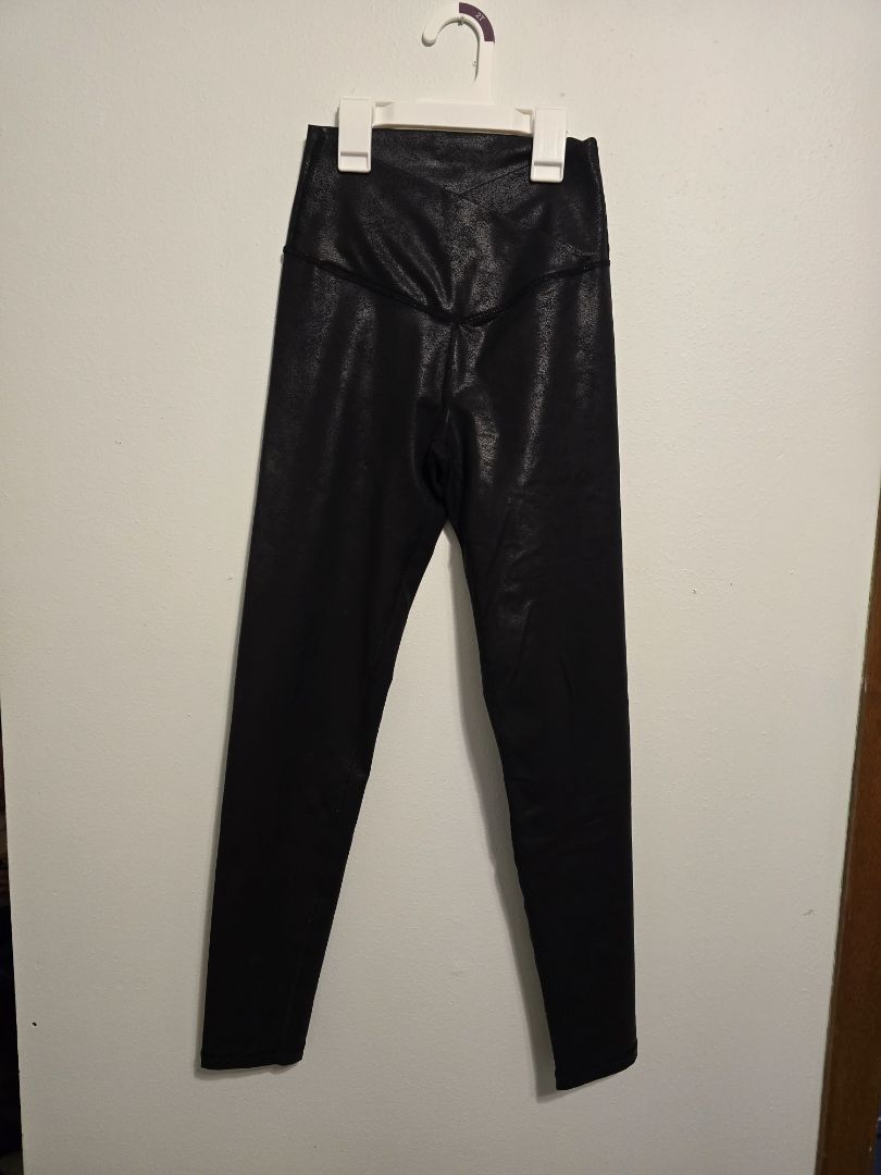 Black Offline by Aerie Leggings, Small