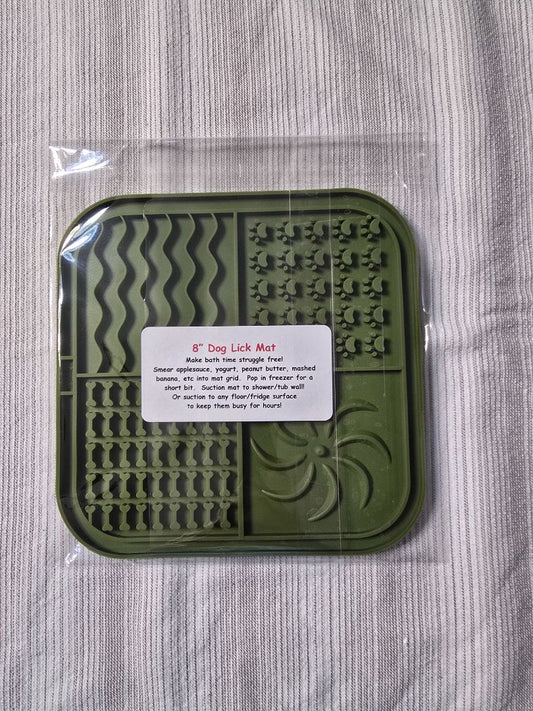 Green/Blue  Suctioned Lick Mat, 8" Square