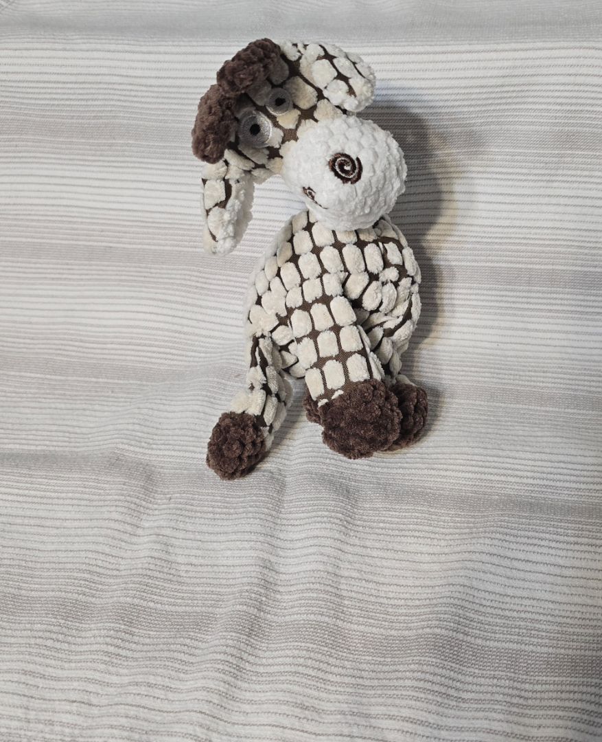 Brown/White  Giraffe