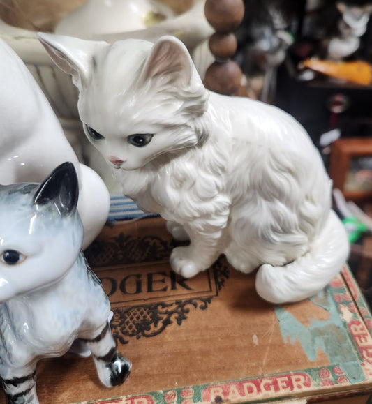 Vintage Lefton White Cat
