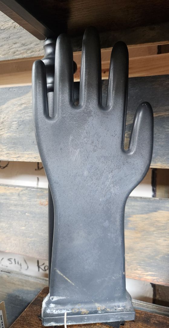 Vintage Industrial Flat Glove Mold