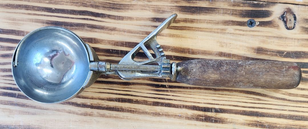 Hamilton Beach Model 31 Ice Cream Scoop