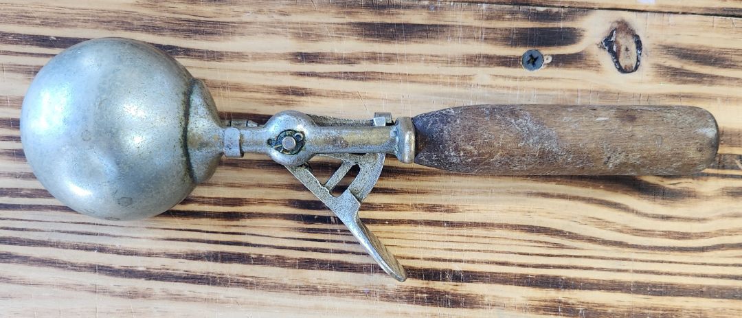 Hamilton Beach Model 31 Ice Cream Scoop