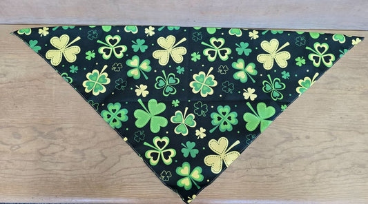 Dark Green St. Pats Shamrocks Bandana, XLarge