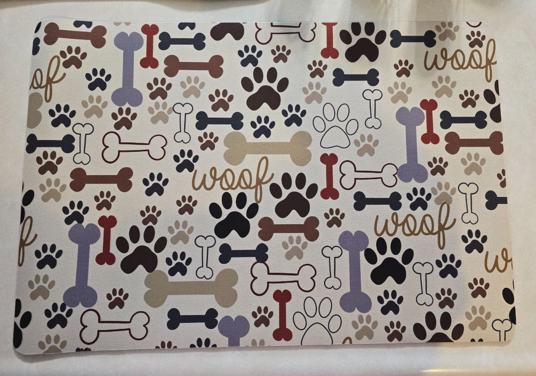 Tan Woof  Feeding/Water Absorbing Mat, 23.25" x 15.75"
