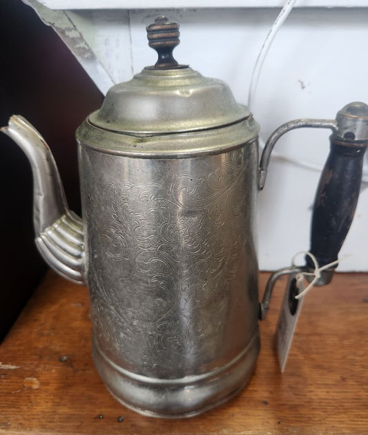 Coffe Pot w/Etching Vintage