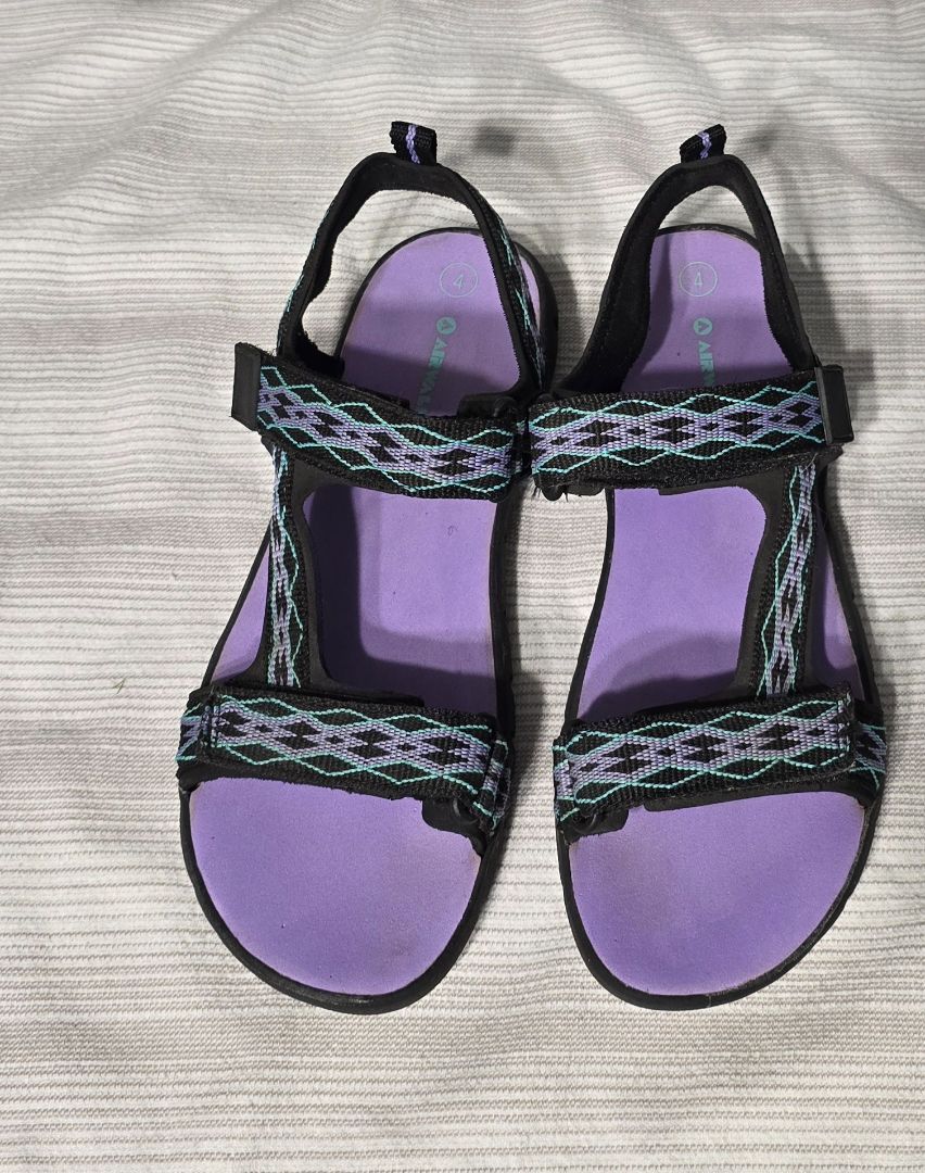 Black/Purple Airwalk Sandals, 4