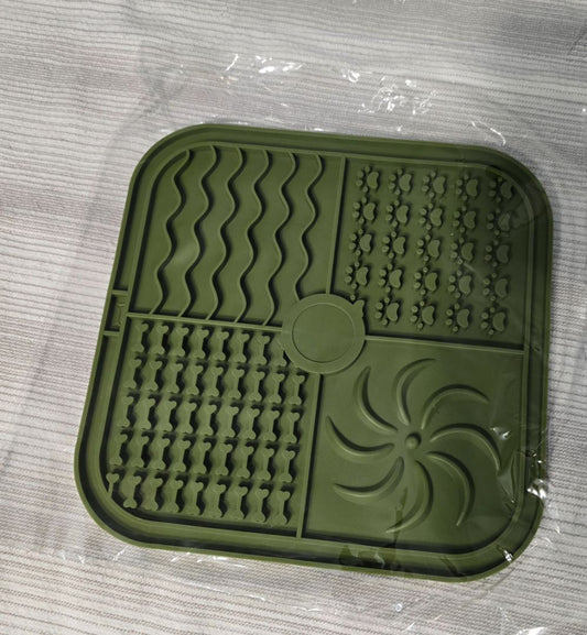 Green  Lick Mat, 8" x 8"