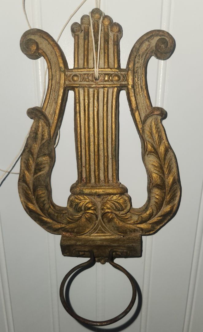 Vintage Syroco Wood Harp Wall Sconce