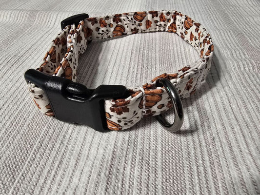 Pumpkins/Leaves Collar, Small,White, Amira’s dog treats