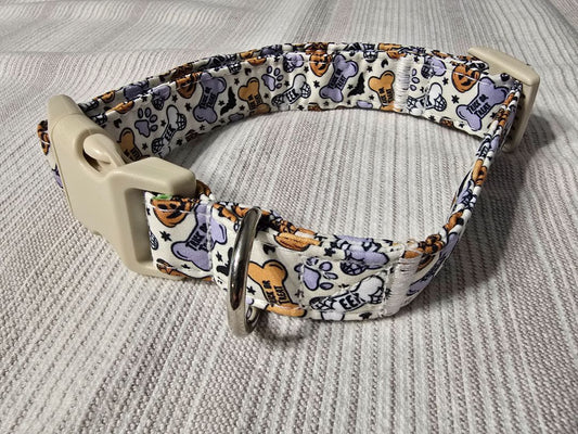 Pumpkin/Bones Collar, Medium,White, Amira’s dog treats