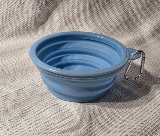 Collapsible Pet Bowl, 5",Blue, Amira’s dog treats