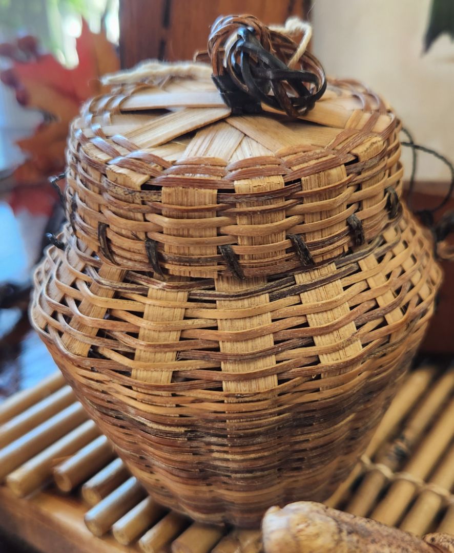 Vintage Tiny Woven Basket w/Lid, DCH Family LLC