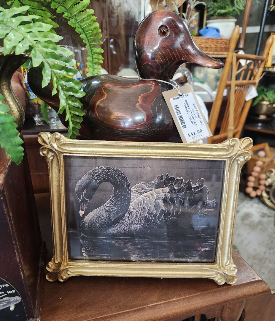 Decor Beautiful Black Swan Print in Gold Frame, DCH Family LLC