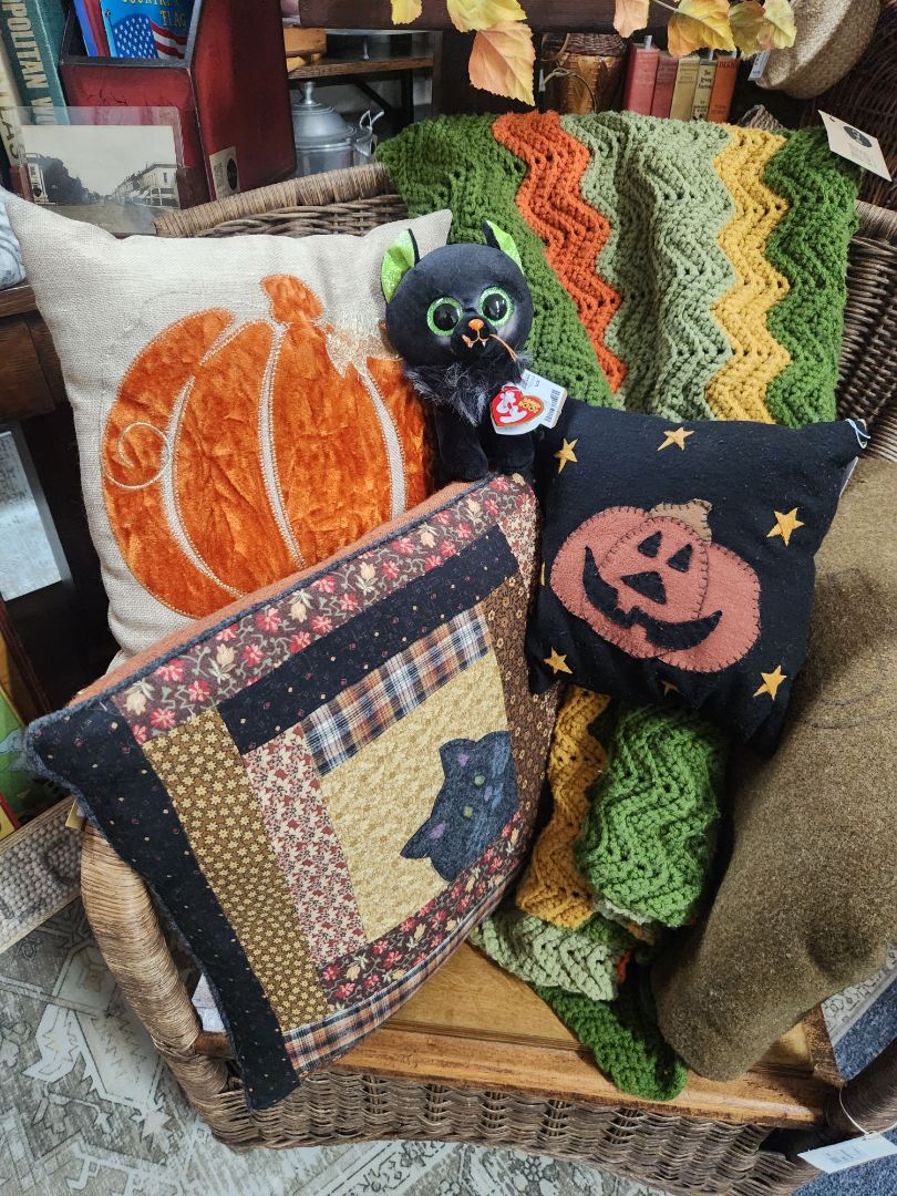Decor Felt Jack O'Lantern Pillow, DCH Family LLC