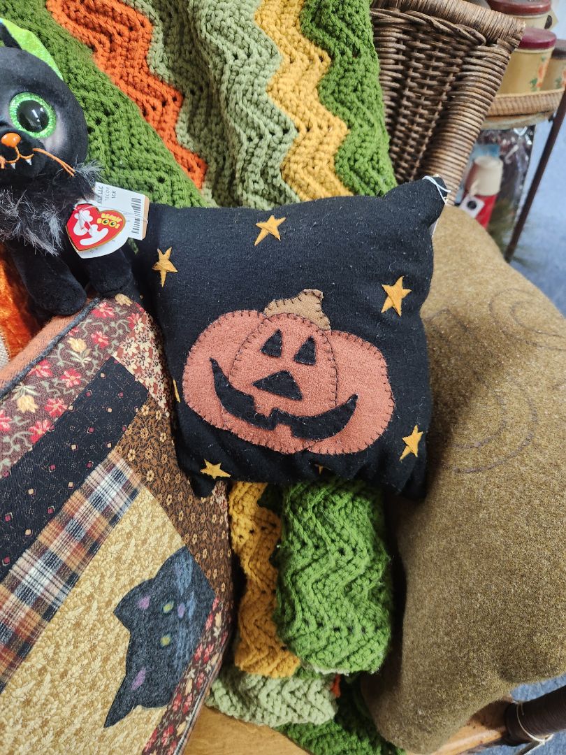 Decor Felt Jack O'Lantern Pillow, DCH Family LLC